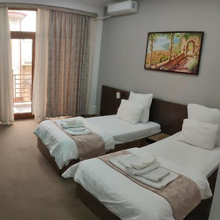 Art Rakat Hotel Tasjkent Eksteriør billede