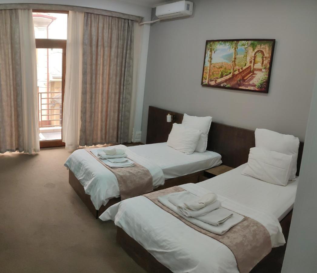 Art Rakat Hotel Tasjkent Eksteriør billede